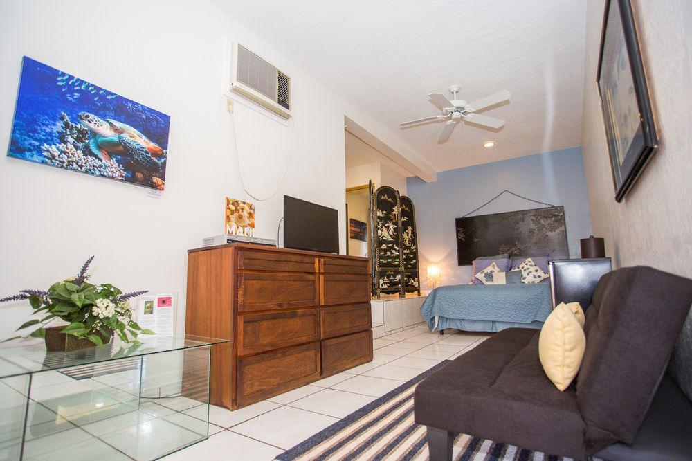 House Of Fountains Bed and Breakfast Lahaina Εξωτερικό φωτογραφία